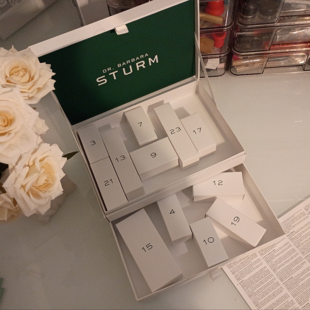 Dr. Barbara Sturm Darker Skin Tones Hyaluronic Serum 10ml - Picture 2 of 16